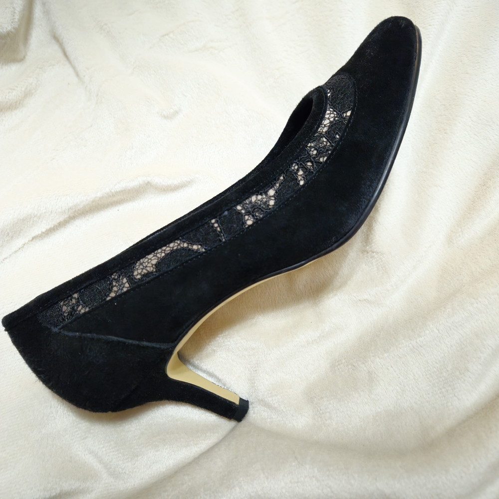 Elegant Black Lace Women's Heels